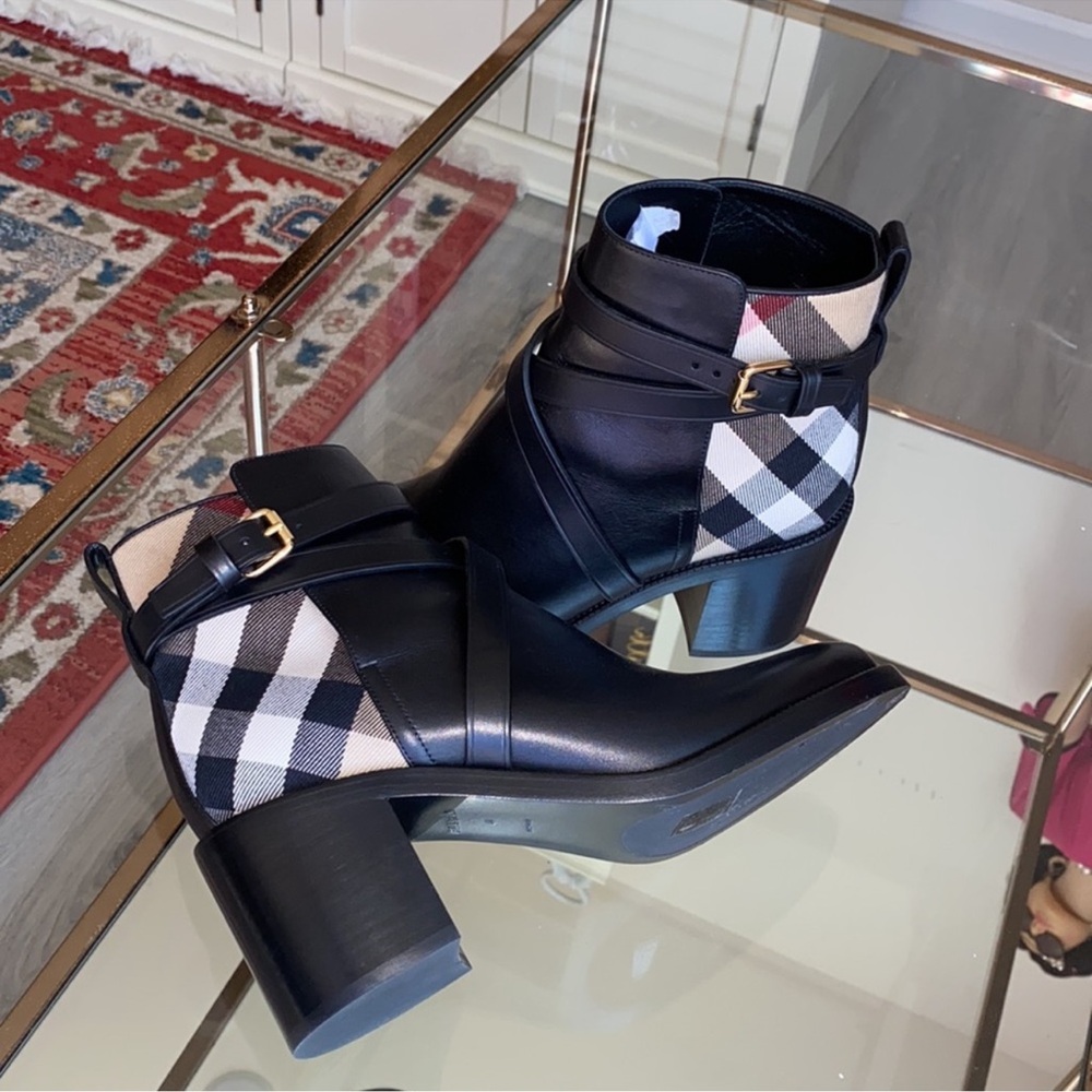 Authentic Burberry Ankle Boots - Picture 14 of 15